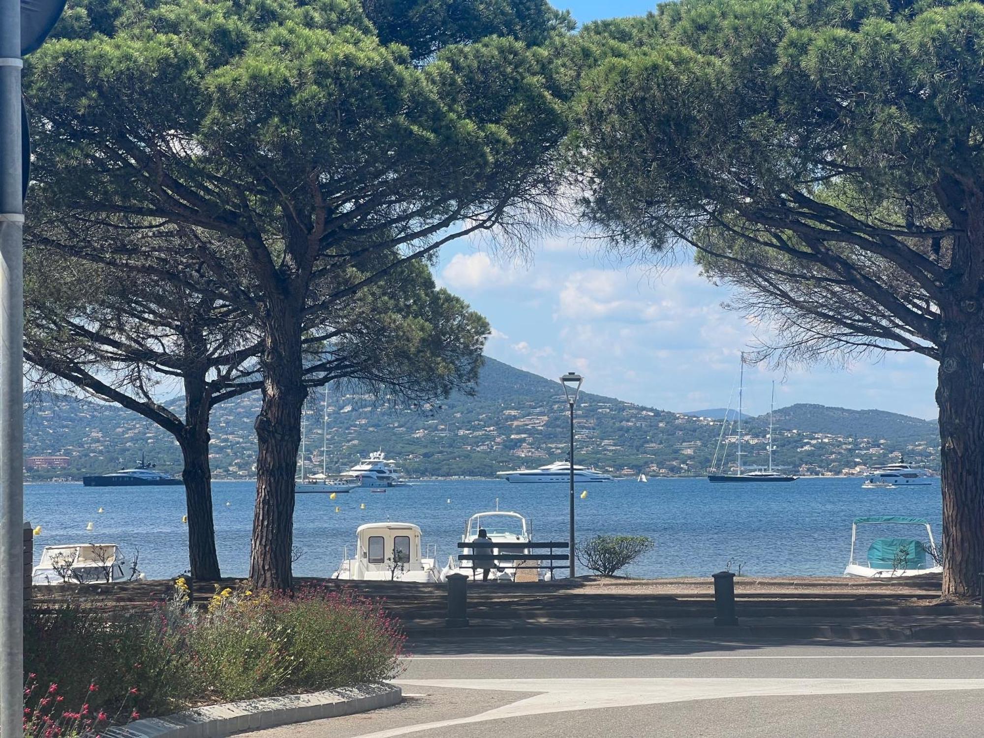 Superbe Appartement Avec Terrasse Jardin Et Parking Prive Saint-Tropez Exterior photo