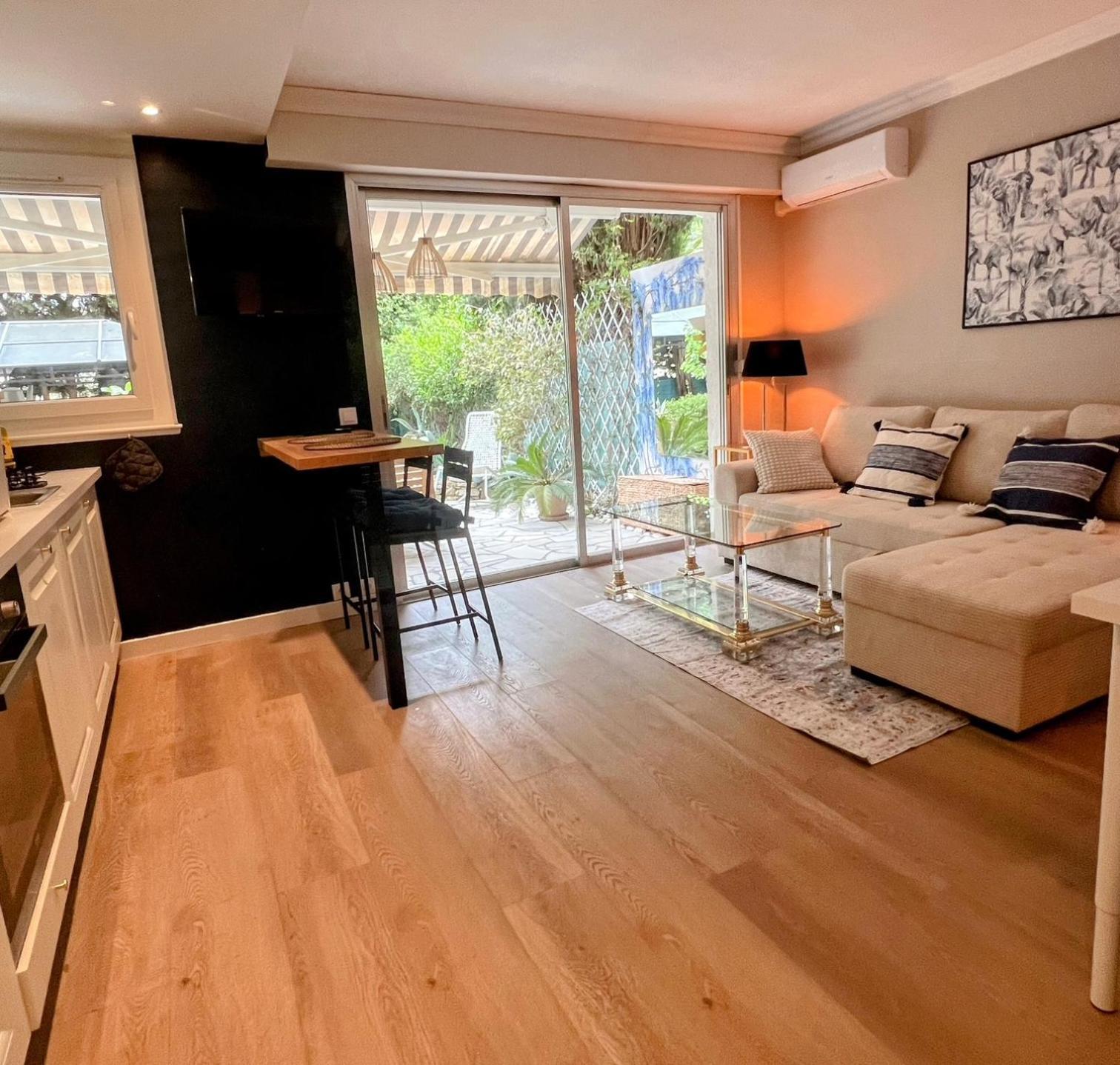 Superbe Appartement Avec Terrasse Jardin Et Parking Prive Saint-Tropez Exterior photo